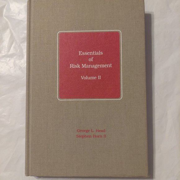 Essentials of Risk Management volume 2 - Picture 1 of 8